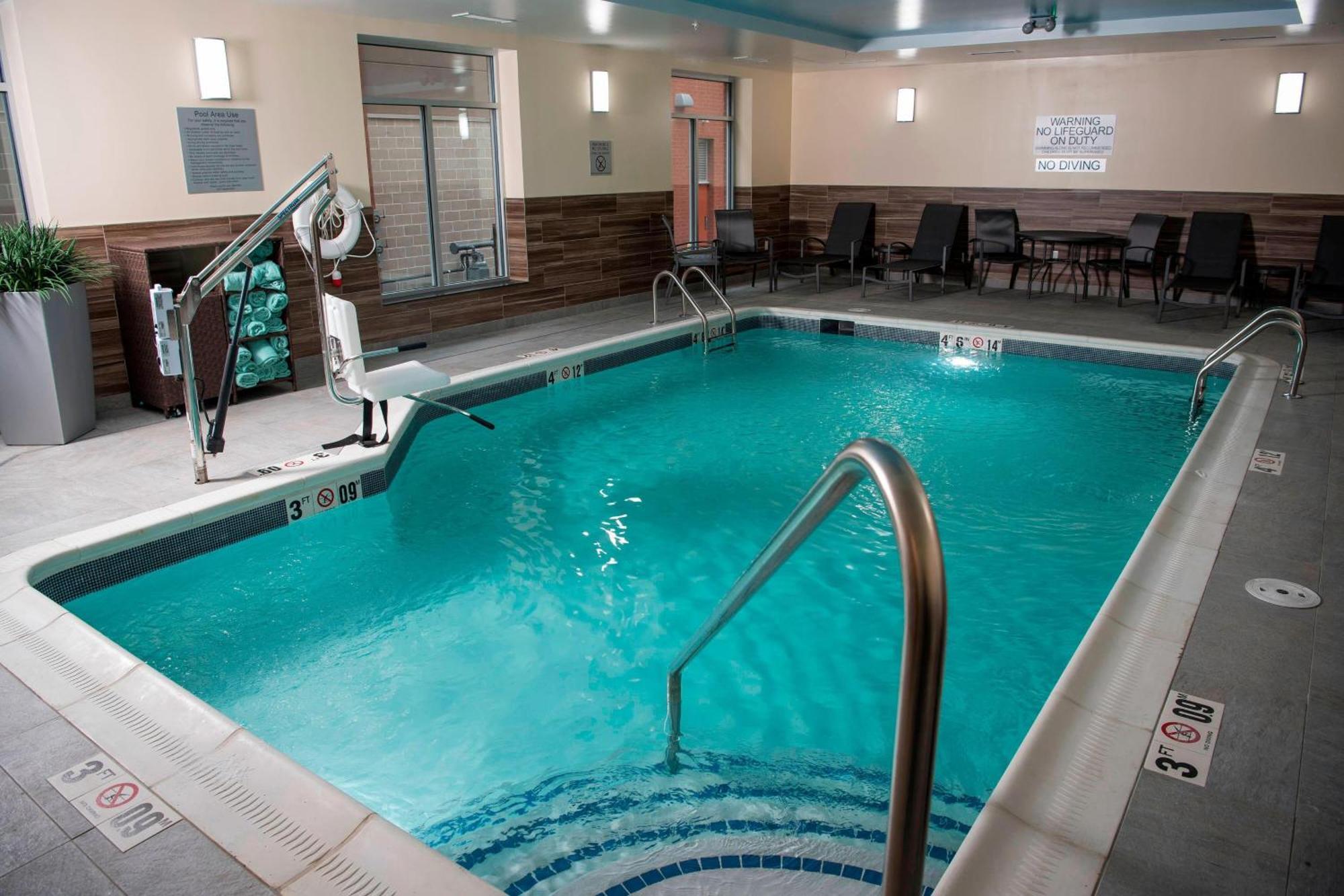 Fairfield Inn & Suites By Marriott Cincinnati Uptown/University Area Экстерьер фото